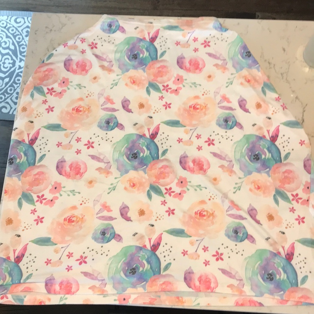 Multi use nursing cover